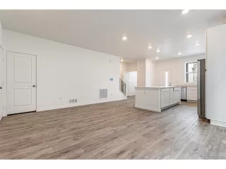 Photo #4: 9974530 Listing