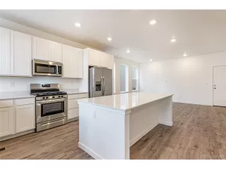 Photo #5: 9974530 Listing