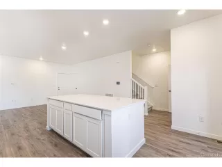 Photo #6: 9974530 Listing