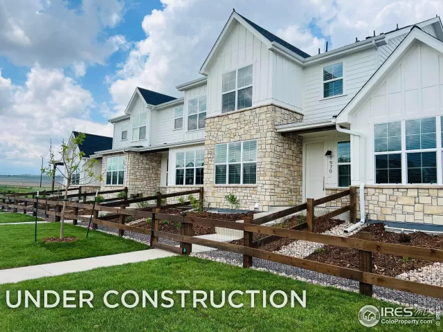 MLS: 997478 Condo For Sale