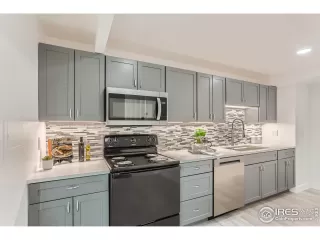 Photo #2: 997499 Listing 