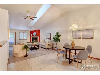 Photo #5: 997599 Listing