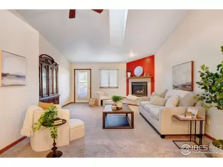 Photo #6: 997599 Listing