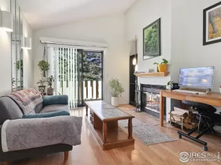 Photo #3: 997604 Listing