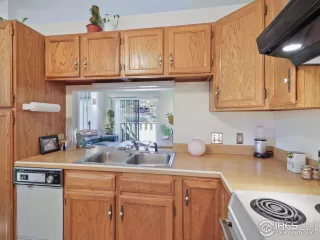 Photo #4: 997604 Listing