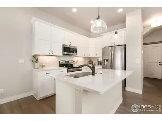 Photo #5: 997657 Listing