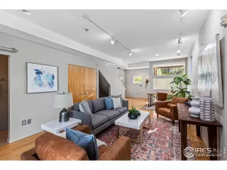 Photo #6: 997681 Listing 