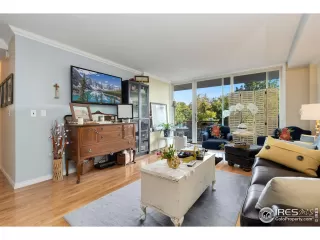 Photo #6: 997765 Listing