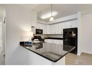 Photo #6: 997861 Listing