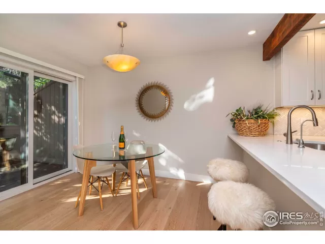 MLS: 997869 Condo For Sale