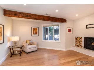 Photo #2: 997869 Listing