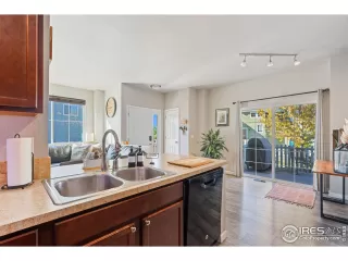 Photo #5: 997932 Listing