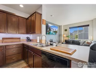 Photo #6: 997932 Listing