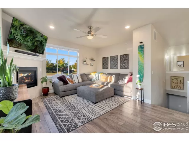 MLS: 997937 Condo For Sale