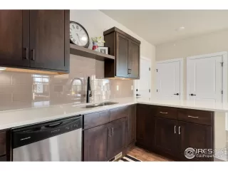 Photo #6: 997937 Listing