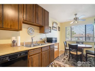 Photo #5: 998042 Listing 