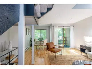 Photo #2: 998050 Listing