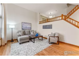 Photo #3: 998093 Listing