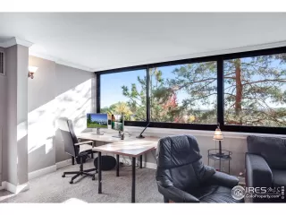 Photo #6: 998098 Listing