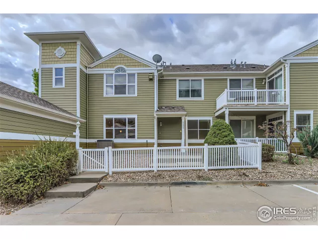 MLS: 998115 Condo For Sale