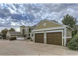 Photo #2: 998115 Listing