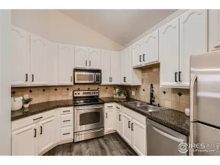 Photo #5: 998130 Listing