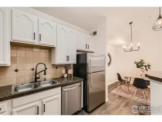 Photo #6: 998130 Listing