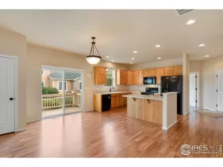 Photo #4: 998207 Listing