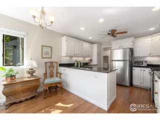 Photo #1: 998263 Listing