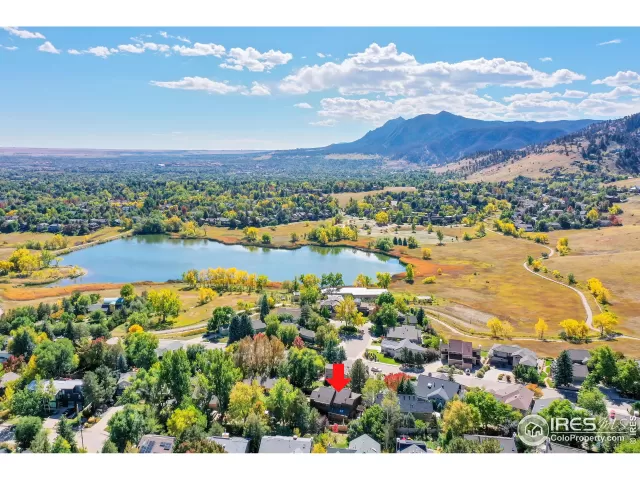 MLS: 998293 Condo For Sale