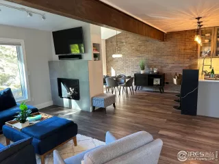 Photo #5: 998293 Listing