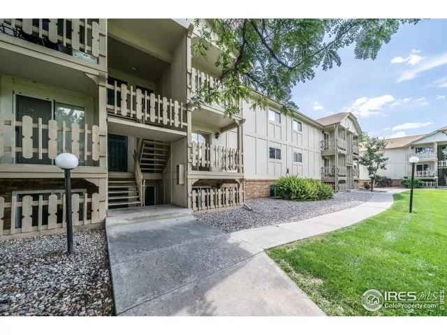 MLS: 998322 Condo For Sale