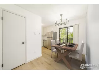 Photo #4: 998322 Listing