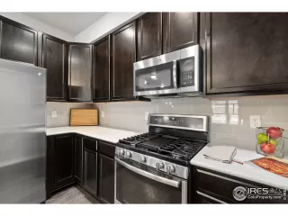 Photo #4: 998327 Listing