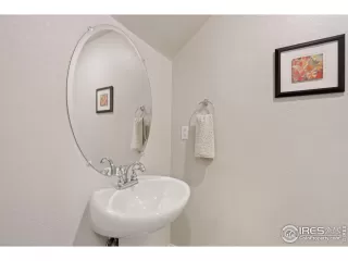 Photo #6: 998327 Listing