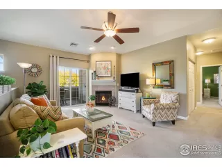 Photo #6: 998406 Listing