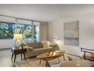 Photo #3: 998418 Listing