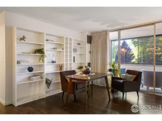 Photo #6: 998418 Listing