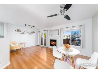 Photo #4: 998426 Listing