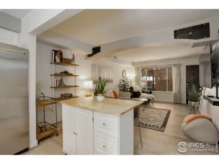 Photo #4: 998434 Listing