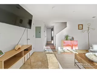 Photo #4: 998480 Listing