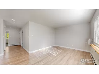 Photo #3: 998494 Listing