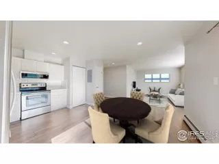 Photo #4: 998494 Listing