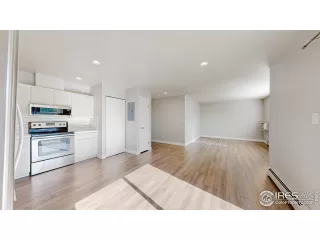 Photo #5: 998494 Listing