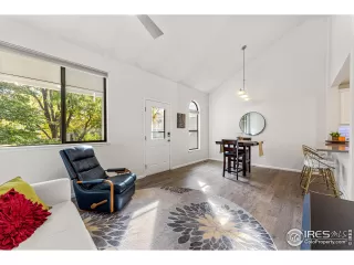 Photo #6: 998498 Listing 