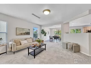 Photo #4: 998502 Listing