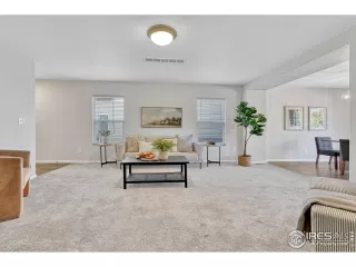 Photo #6: 998502 Listing