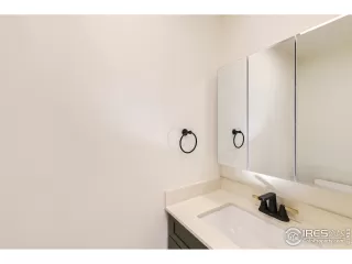 Photo #3: 998552 Listing