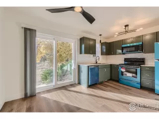 Photo #5: 998552 Listing