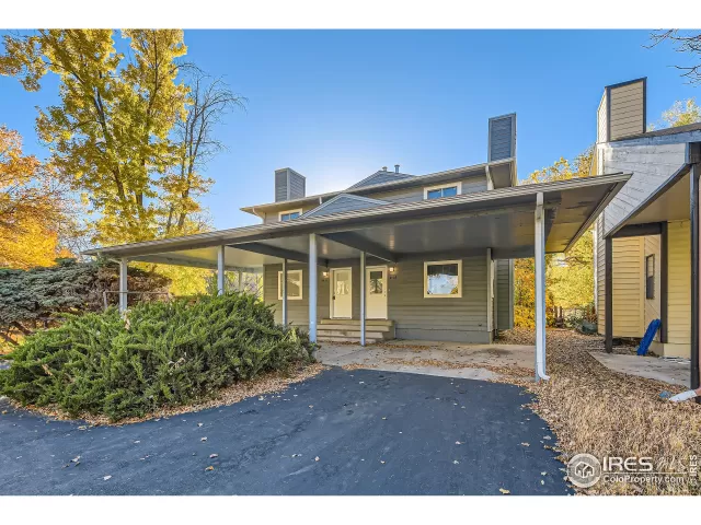 MLS: 998553 Condo For Sale
